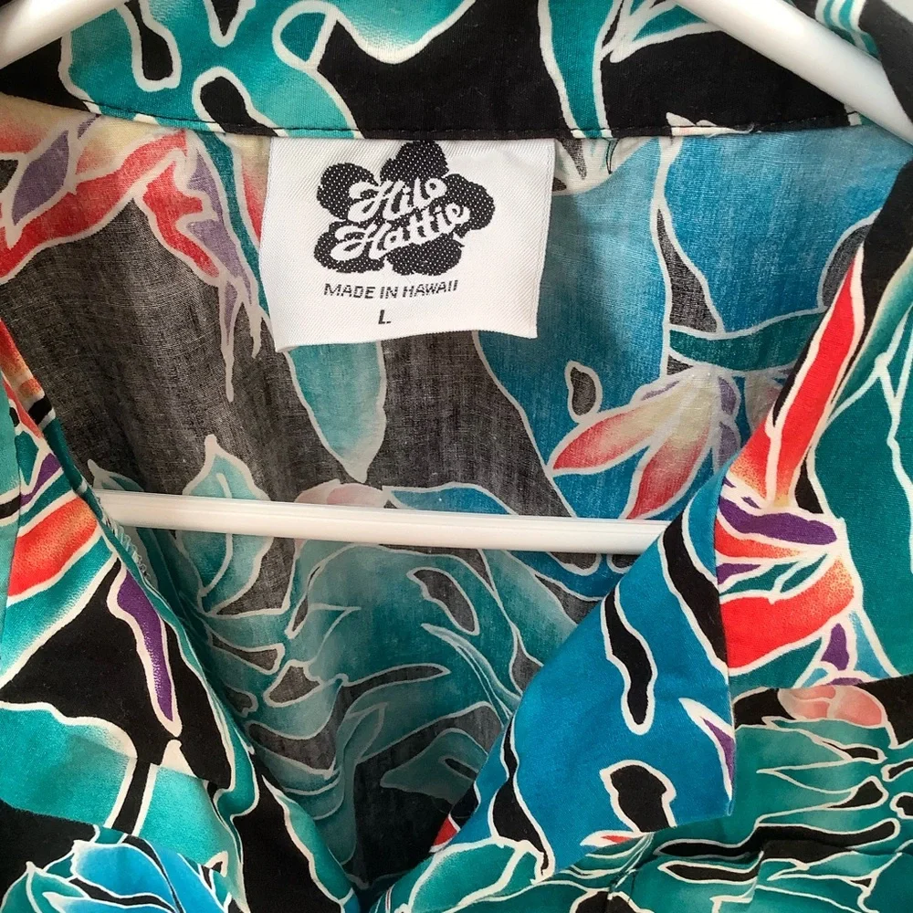 Vintage Hilo Hattie authentic Hawaiian unisex shirt teal black vacation beach
